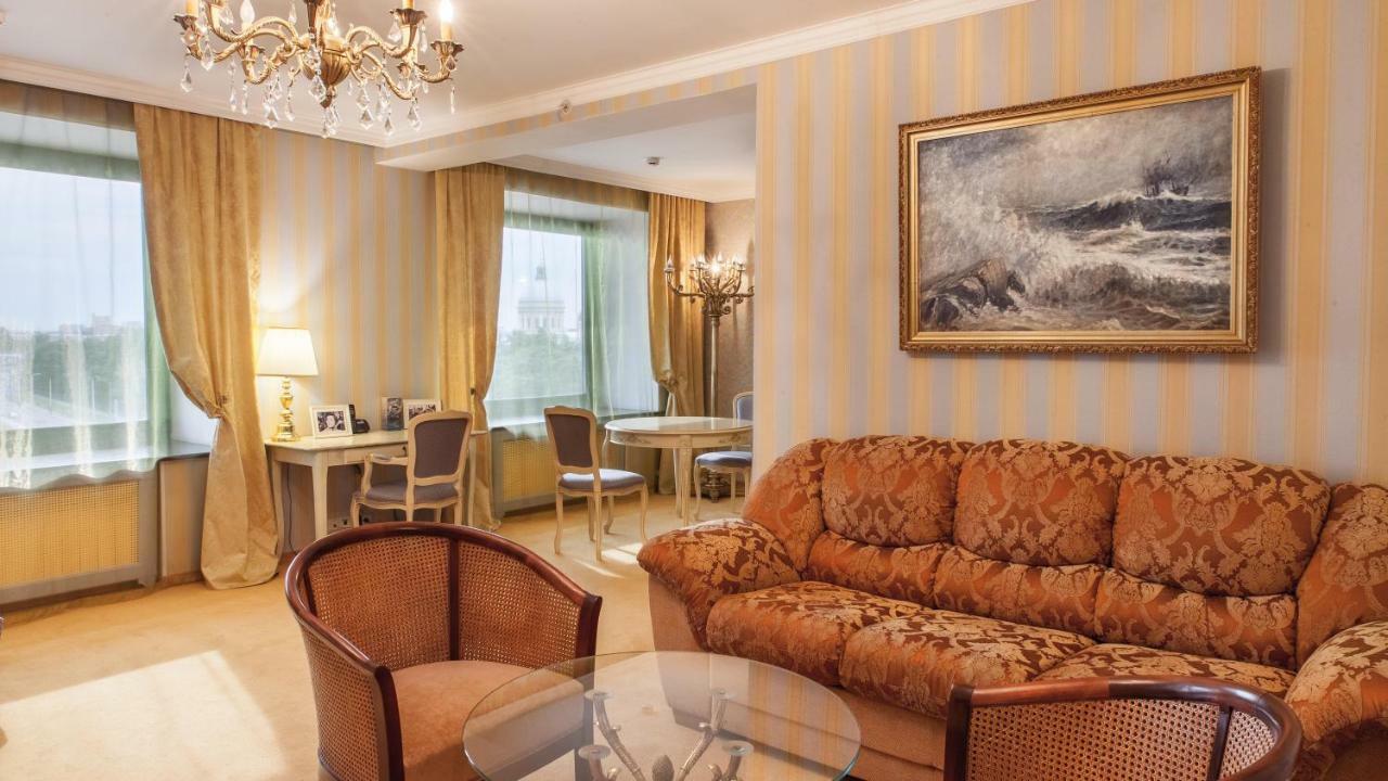 Moscow Hotel San Pietroburgo Esterno foto